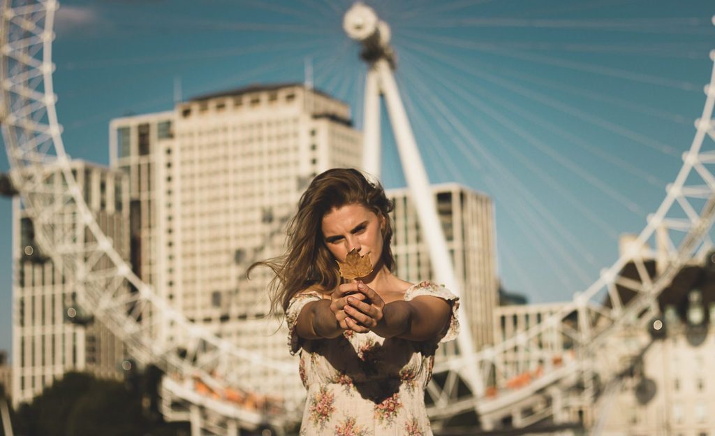 Ensaio feminino no outono com fotógrafa brasileira em Londres