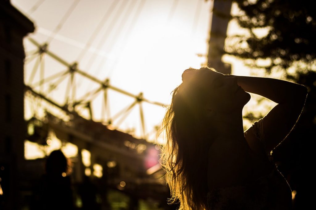 Ensaio feminino no pôr do sol com fotógrafa brasileira em Londres