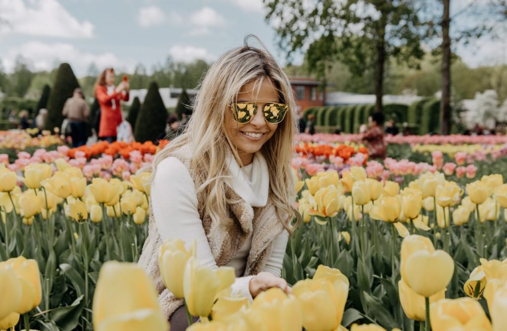Ensaio com as tulipas de Keukenhof na Holanda com fotógrafo brasileiro em Amsterdam