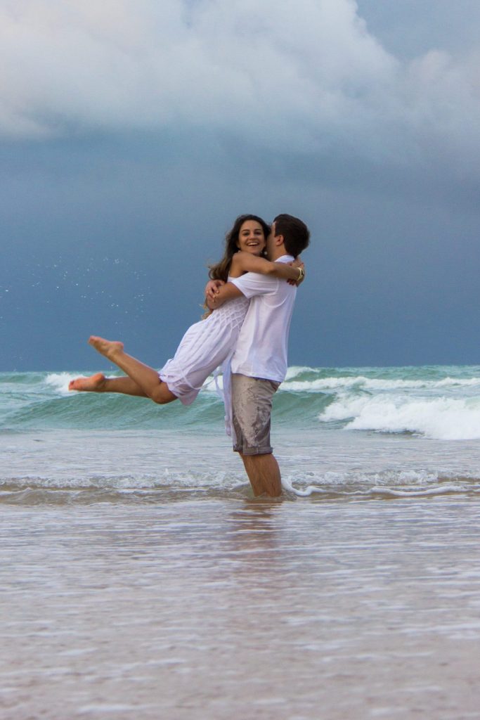 Ensaio de casal na praia em João Pessoa - Fotógrafo na Paraíba