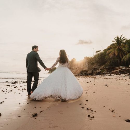 Ensaio de casamento na praia no nascer do sol - Fotógrafo em João Pessoa