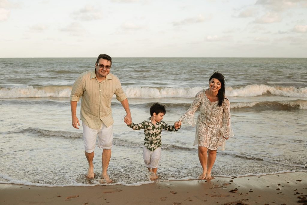 Ensaio família na praia em João Pessoa - Fotógrafa na Paraíba