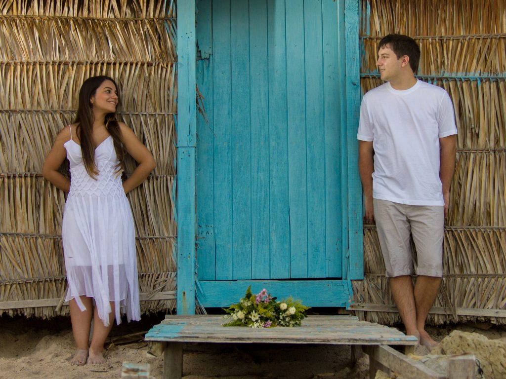Pré-wedding Casal na praia em Barra de Gramame – Fotógrafa na Paraíba