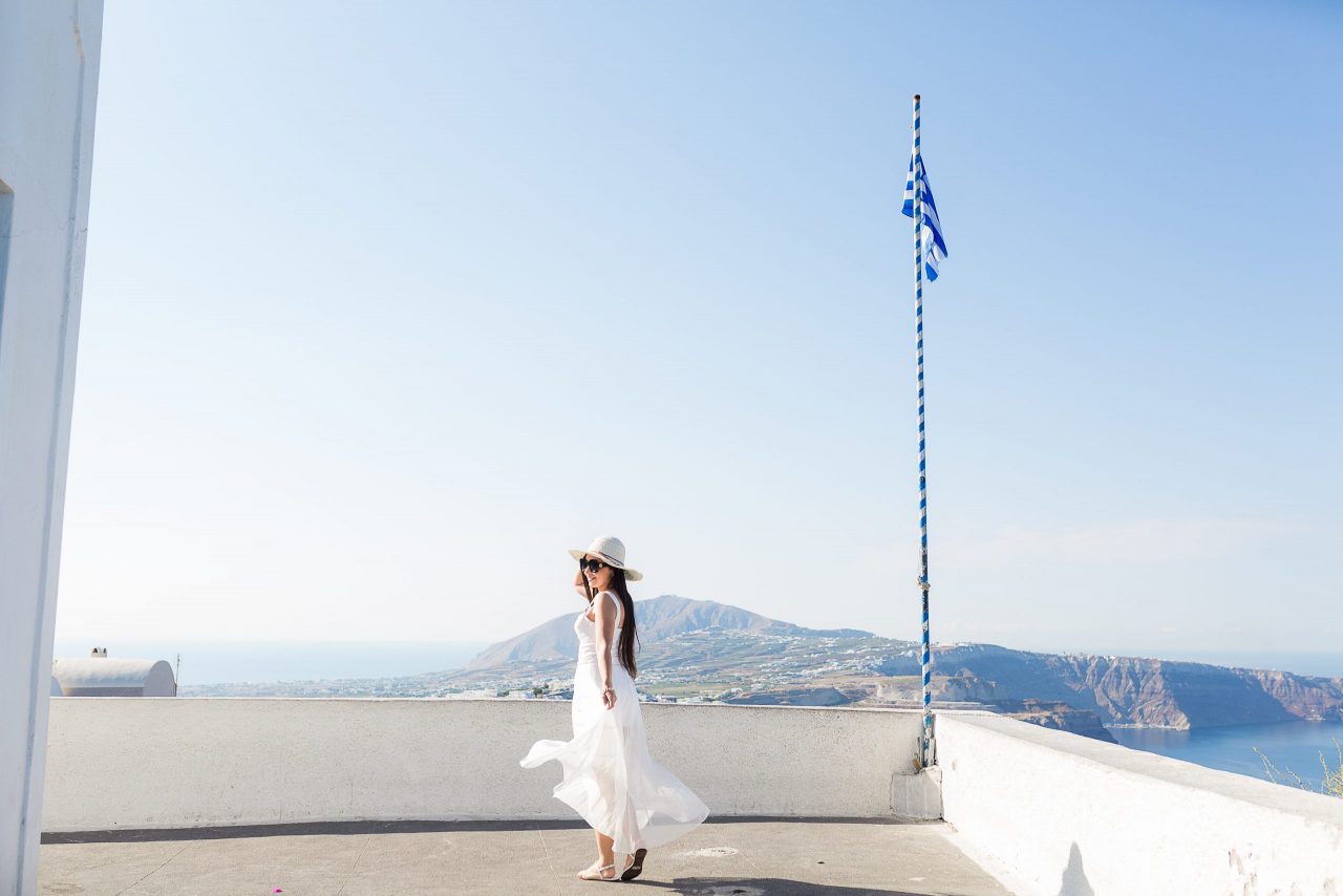 Ensaio feminino em Imerovigli com fotógrafa brasileira em Santorini