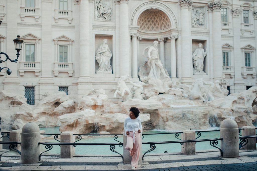 Ensaio feminino na Fontana di Trevi com fotógrafa brasileira em Roma