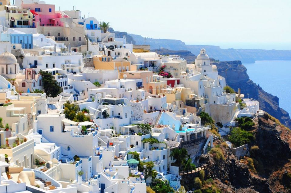 Arquitetura de Santorini, cenário do seu ensaio na Grécia com fotógrafo profissional