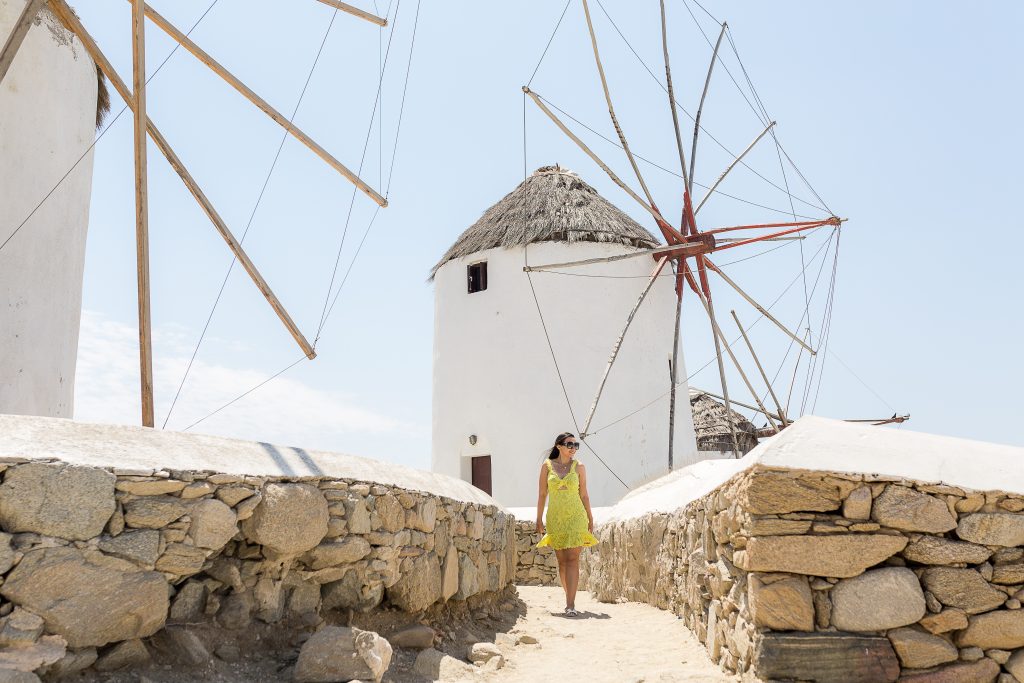 Ensaio em Mykonos Windwills com fotógrafa brasileira na Grécia