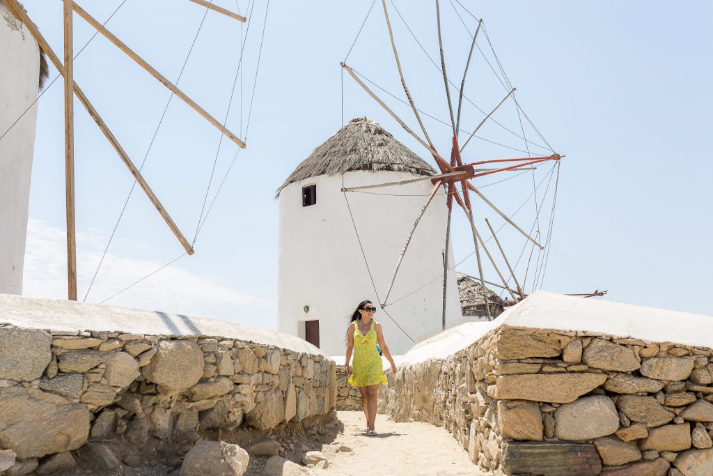 Ensaio feminino com fotógrafa brasileira em Mykonos na Grécia