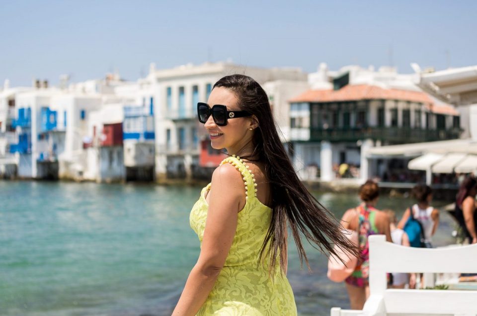 Ensaio feminino na Little Venice com fotógrafa brasileira em Mykonos