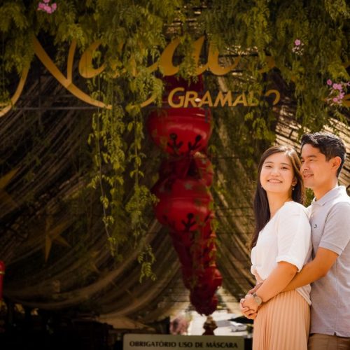 Ensaio de casal em Gramado no Natal Luz – Fotógrafa no Rio Grande do Sul