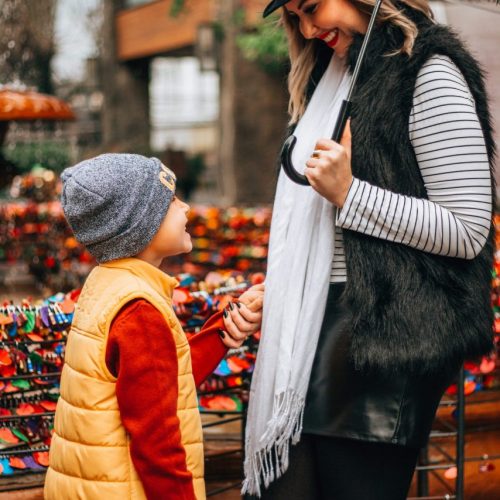 Ensaio família mãe e filho em Gramado com fotógrafo profissional