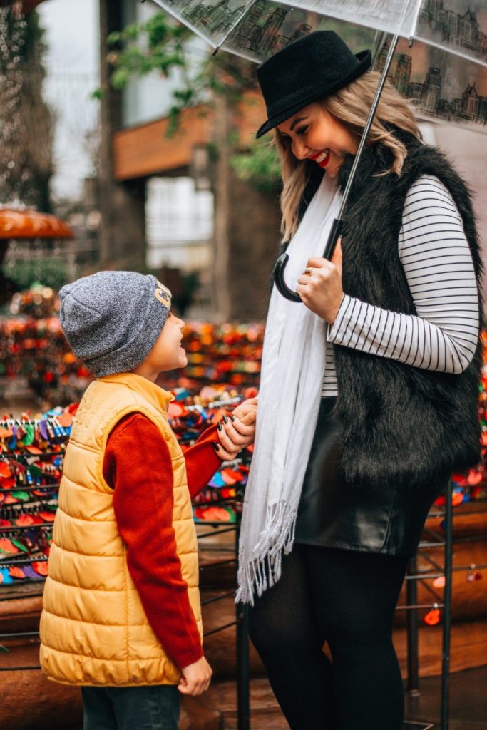 Ensaio família mãe e filho em Gramado com fotógrafo profissional