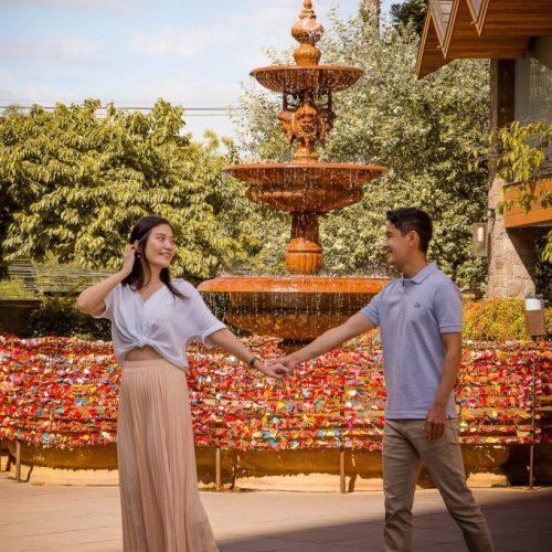 Pré-wedding em Gramado, noivado de casal - Fotógrafa no Rio Grande do Sul