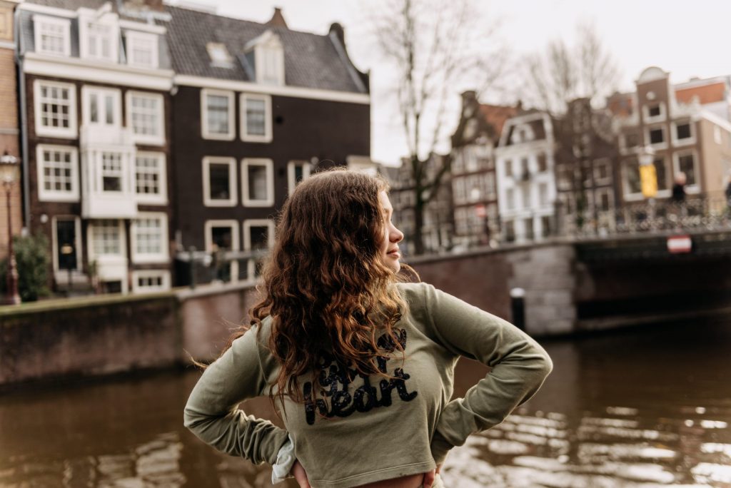 Ensaio pelos canais de Amsterdã com nossa fotógrafa brasileira na Holanda
