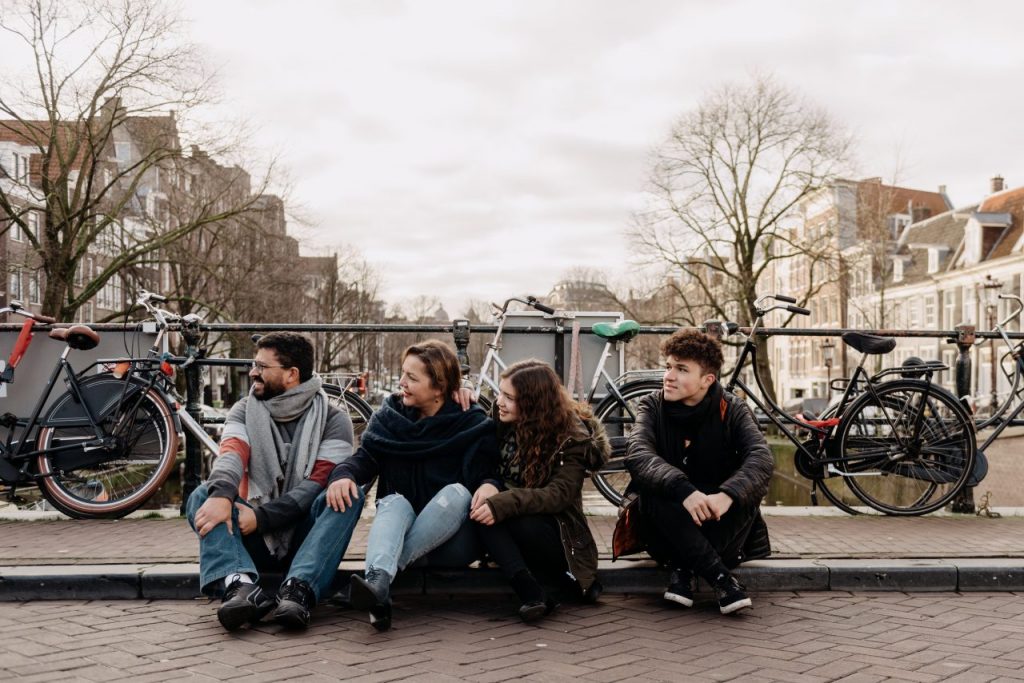 Ensaio família pelos canais de Amsterdã com nossa fotógrafa brasileira na Holanda