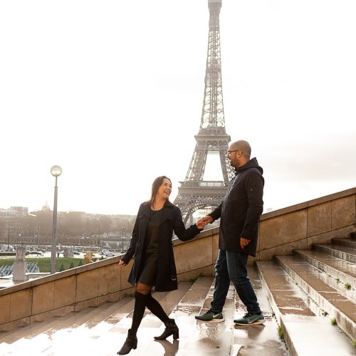 Galeria de fotos Fotografo brasileiro em Paris - Casal na escadaria do Trocadéro