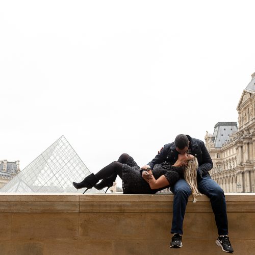 Galeria de fotos Fotografo brasileiro em Paris - Casal no Louvre