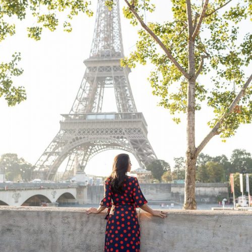 Ensaio individual feminino nas ruas de Paris com vista para Torre Eiffel - Avenue de New York