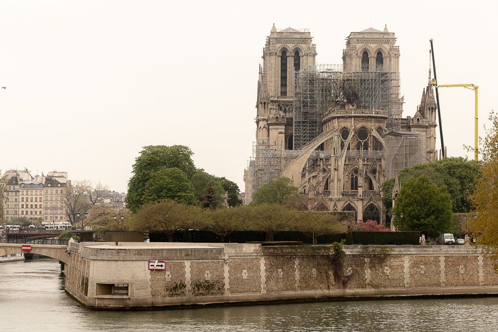 Reconstrução da Catedral Notre-Dame após incêndio de 2019