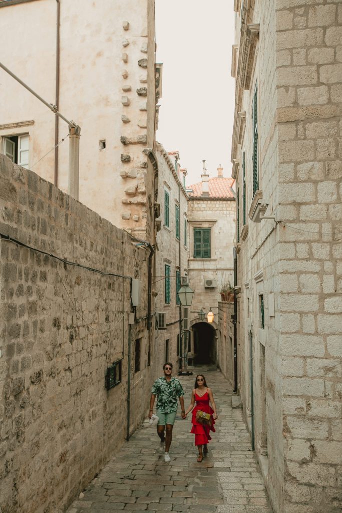 Fotógrafa na Croácia - Ensaio casal na cidade antiga de Dubrovnik