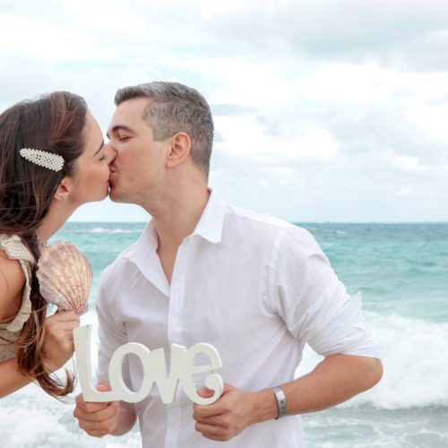 Casal em comemoração de bodas com ensaio nas praias do México - Fotógrafo brasileiro em Cancun