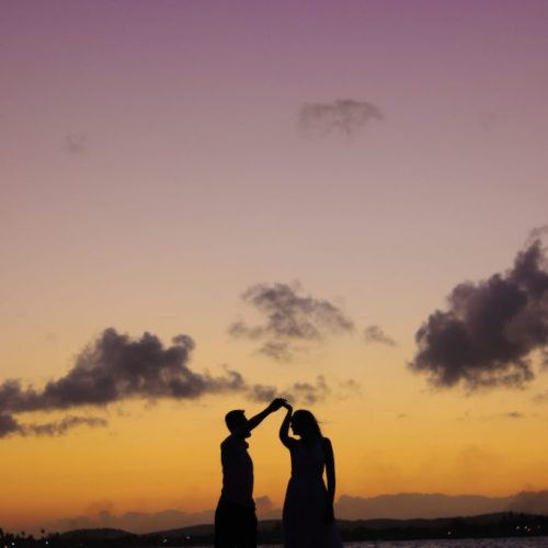 Ensaio Pré-wedding no pôr do sol na praia - Fotógrafo em Porto de Galinhas