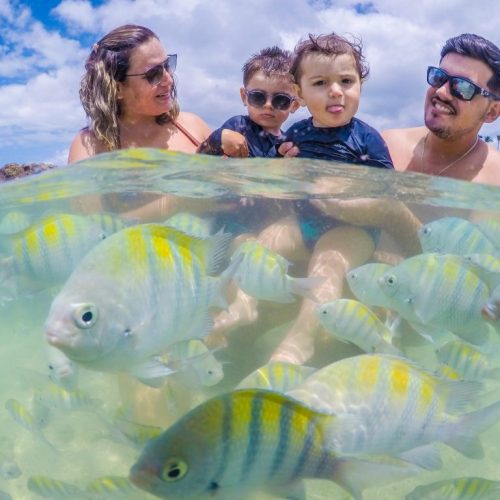 Fotógrafo nas piscinas naturais de Porto de Galinhas - Reserve seu ensaio família na praia