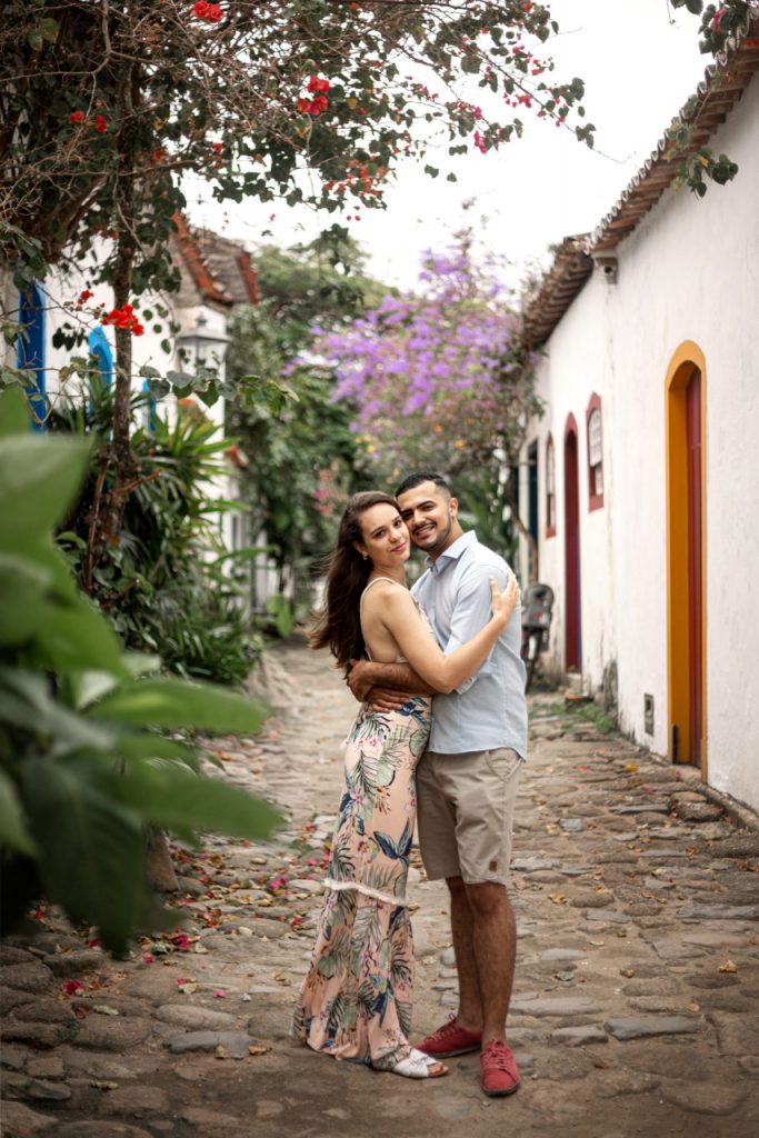 Casal ensaio em Paraty com fotógrafo profissional no Rio de Janeiro